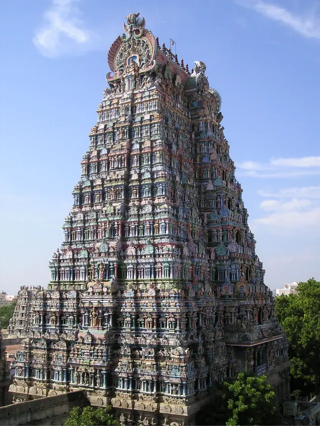 ये है देश के सबसे अमीर मंदिर